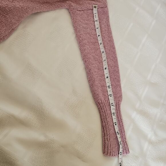 Pink V-Neck Sweater with Long Sleeves - Picture 11 of 16